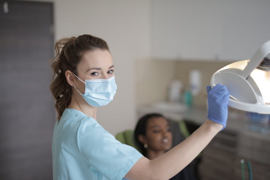 Obtenez rapidement un RDV avec un dentiste stomatologue en vous servant de l’annuaire les-dentistes.org