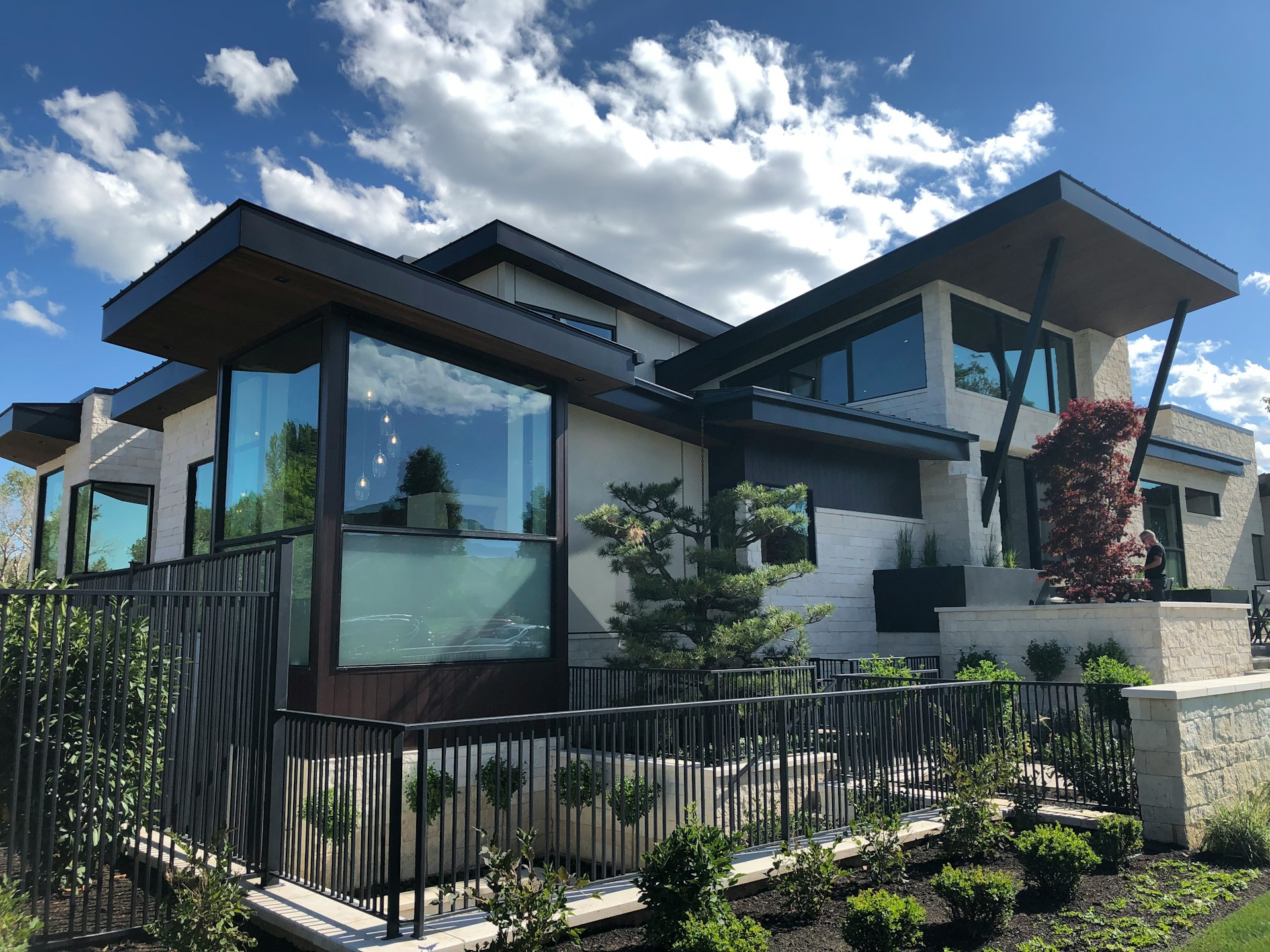 Viager : pourquoi est-ce si différent d’un achat immobilier classique ?